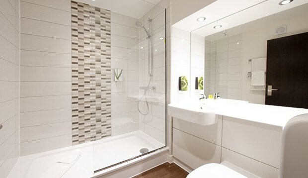 Bathroom at Premier Inn Colchester Town Centre (Castle)