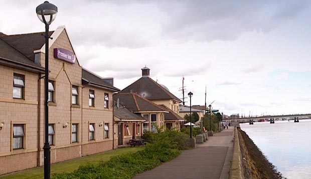 Exterior at Premier Inn Hotel Dundee Centre