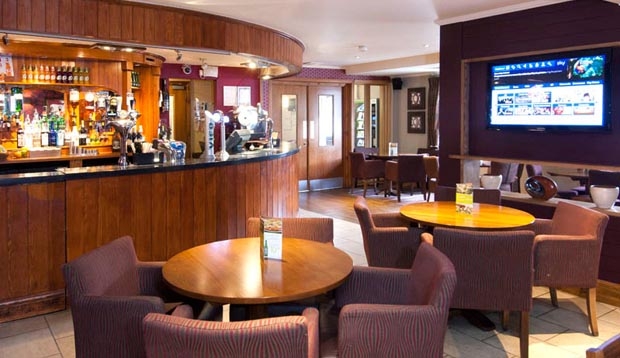 Bar at Premier Inn London Edgware