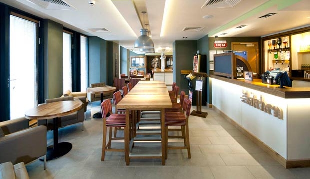 Bar at Premier Inn Edinburgh City Centre (Princes Street)
