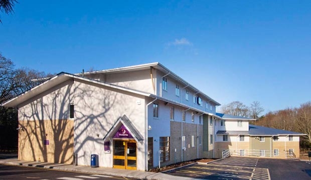Exterior at Premier Inn Christchurch/Highcliffe