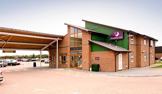 Exterior at Premier Inn Hinckley