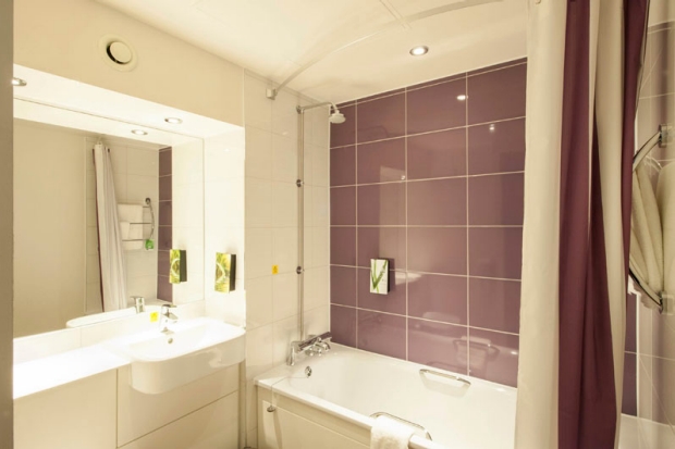 Bathroom at Premier Inn London Holborn hotel