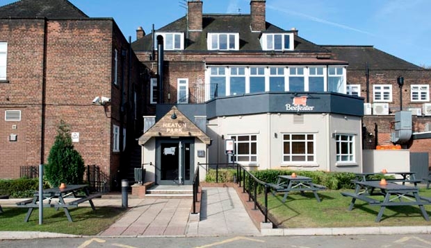 Exterior of Premier Inn Manchester (Heaton Park) hotel