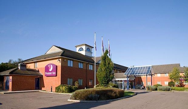 Exterior of Premier Inn Hotel Luton South (M1, J9)
