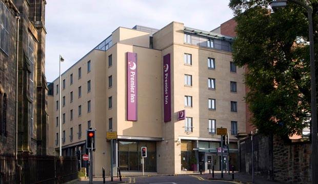 Exterior of Premier Inn Hotel Edinburgh Central (Lauriston Place)