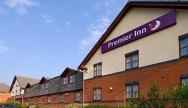 Exterior of Premier Inn Evesham