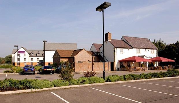 Exterior at Premier Inn Gloucester (Barnwood) showing car park