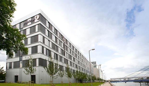 Exterior at Premier Inn Glasgow Pacific Quay (SECC)