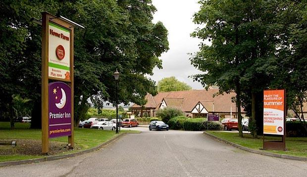 Exterior at Premier Inn Hull West