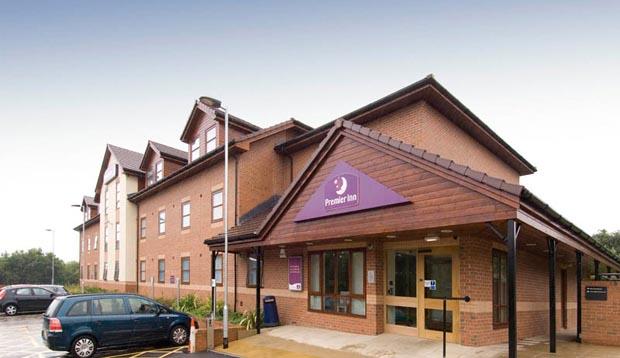 Exterior of Premier Inn Ripley with car park view