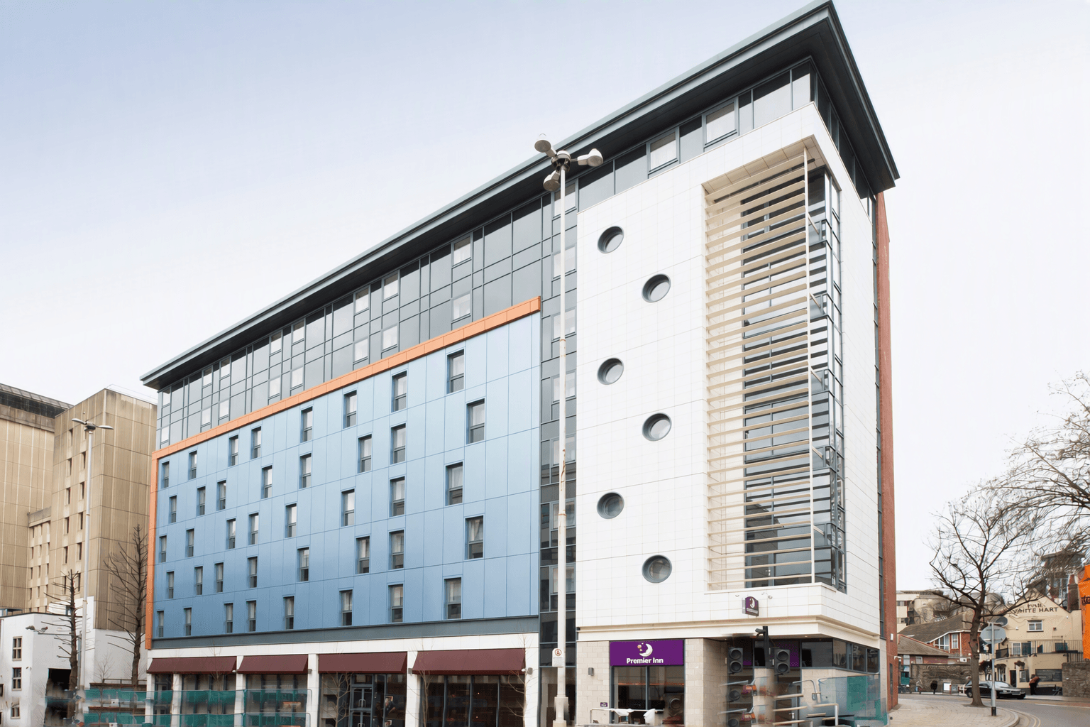 Bristol City Centre (Lewins Mead) exterior