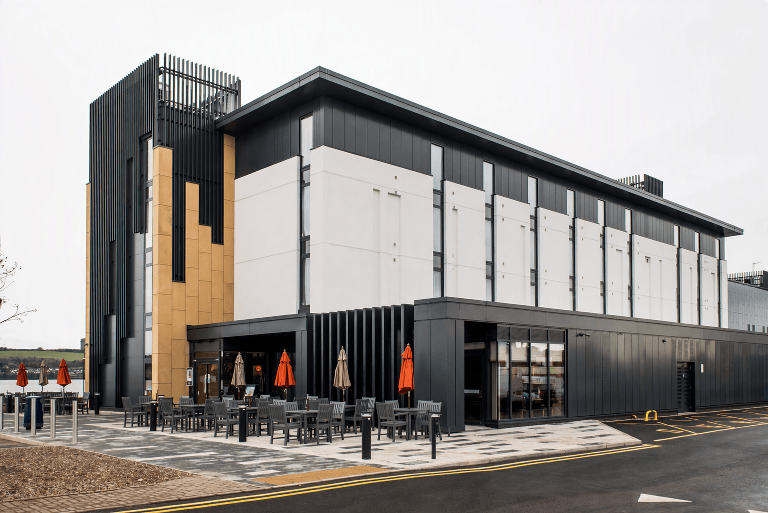 Dundee Centre exterior