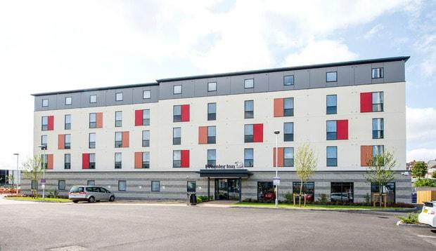 Exterior at Premier Inn Chatham/Gillingham (Victory Pier)