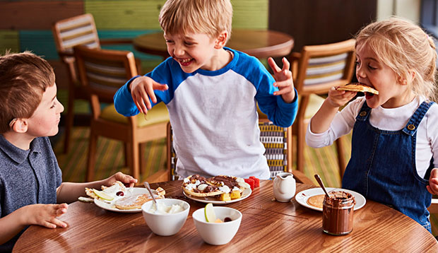 Kids eat breakfast free