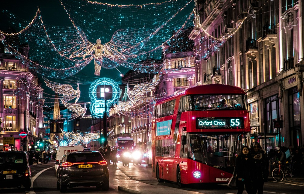 Best cities for Christmas lights