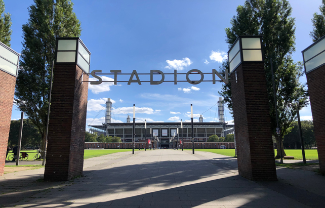 EIngangstor Stadion