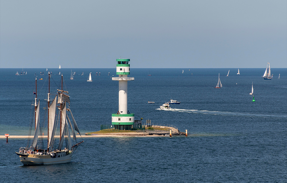 Leuchtturm trifft Segelromantik