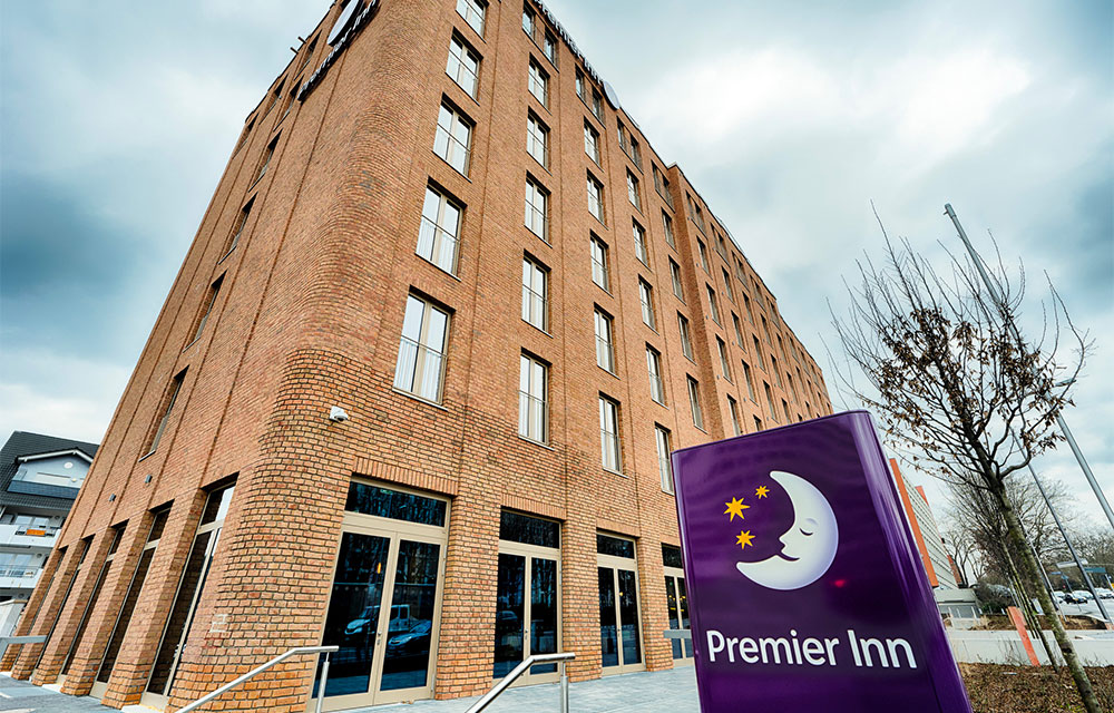 Außenansicht Premier Inn Wiesbaden City Centre