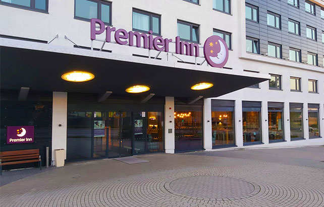 10.09.21 | Premier Inn eröffnet am Stuttgarter Flughafen ein neues Hotel mit 145 Zimmern – Das dritte Haus der Marke in der Landeshauptstadt bietet eine ideale Anbindung für Geschäftsreisende und Touristen