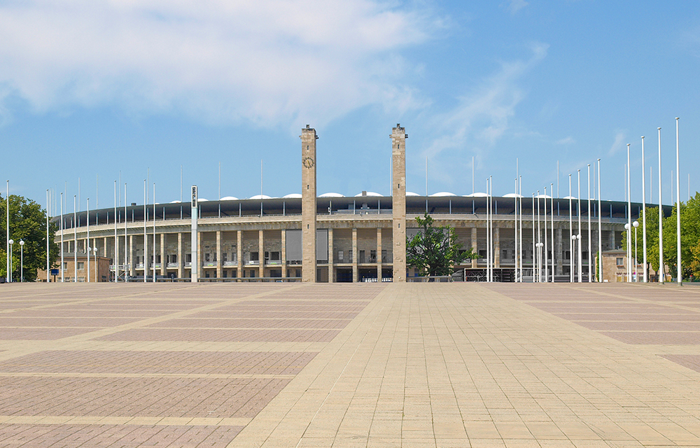 Anpfiff im Olympiastadion