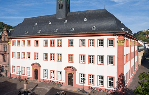 Universität