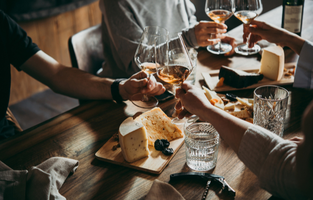 Wein & Käse im Restaurant