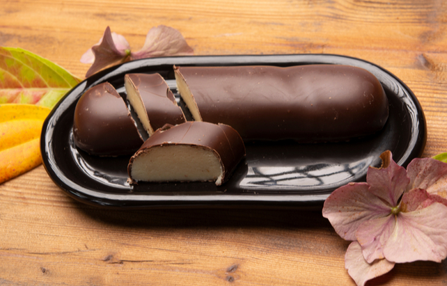 Holländische Schokolade mit Marzipan gefüllt