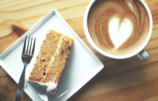 Karottenkuchen & Kaffee