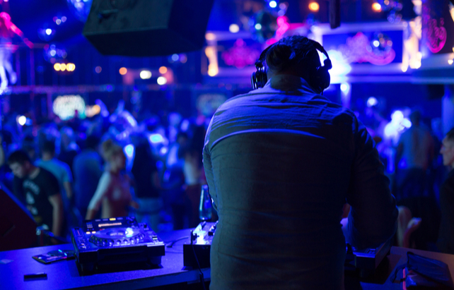 DJ im Club
