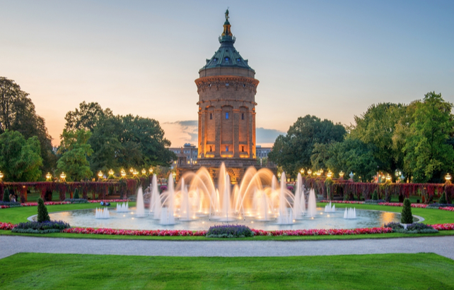Wasserspiele Mannheimer Wasserturm