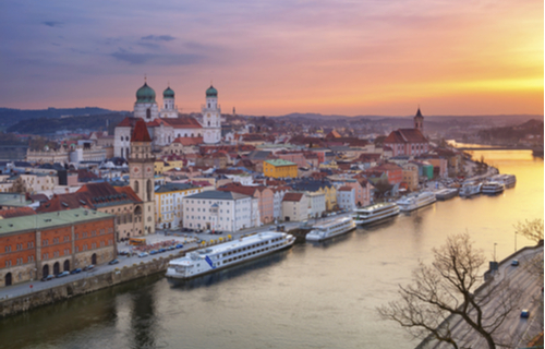 Skyline Passau im Sonnenuntergang