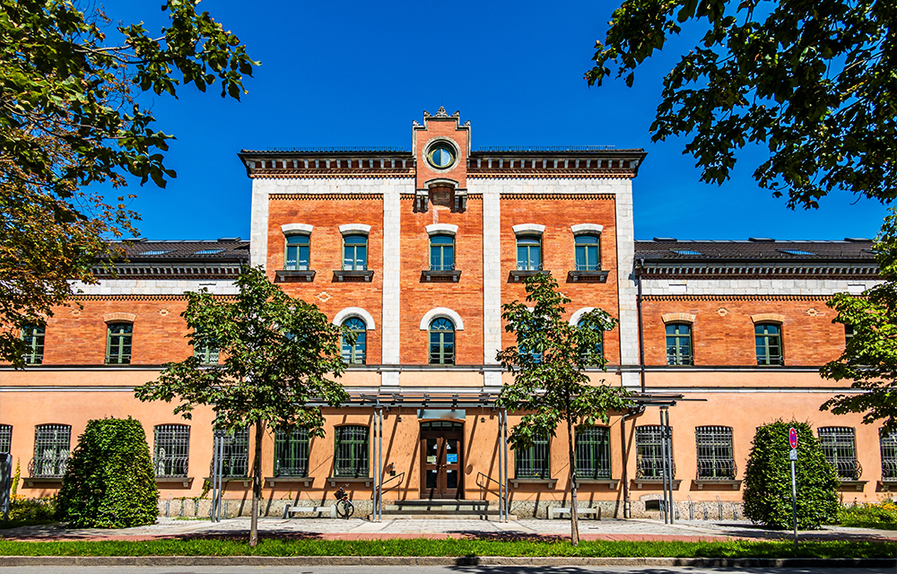 Das Rosenheimer Rathaus: Polizeipräsidium der Serie
