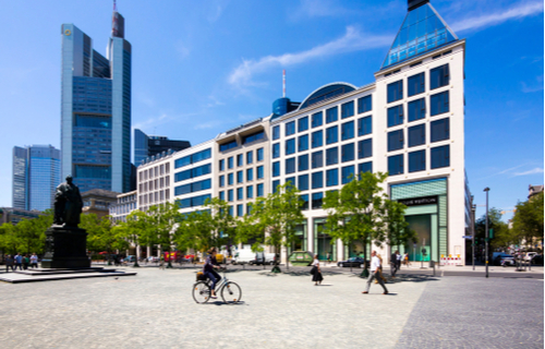 Skyline plaza