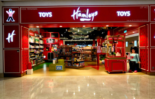 hamleys nearest tube