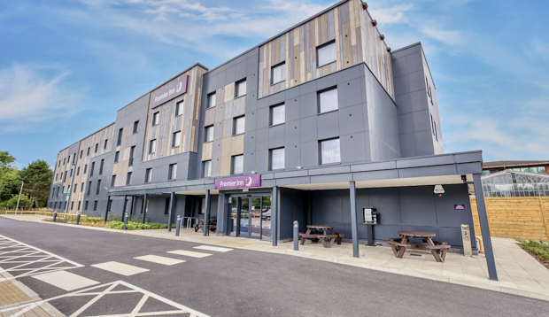 Milton Keynes (Willen Lake) hotel