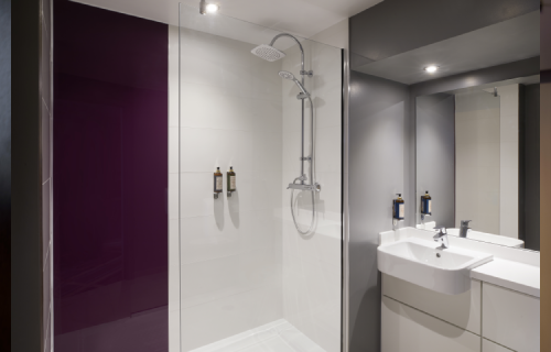 Premier Plus bathroom