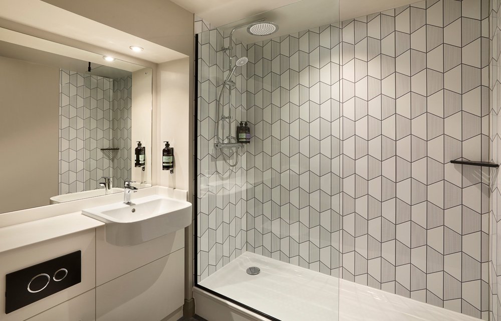 Premier Plus bathroom