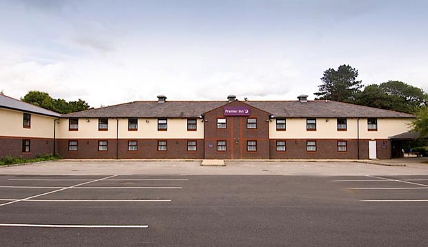 Exterior of Premier Inn Caerphilly (Corbetts Lane)