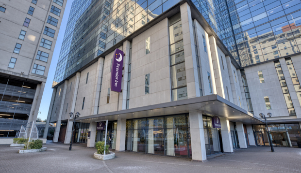 PREMIER INN CARDIFF CITY CENTRE (QUEEN STREET) HOTEL - Updated 2023 Prices  & Reviews (Wales)