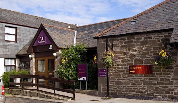 Exterior of Premier Inn Dundee West