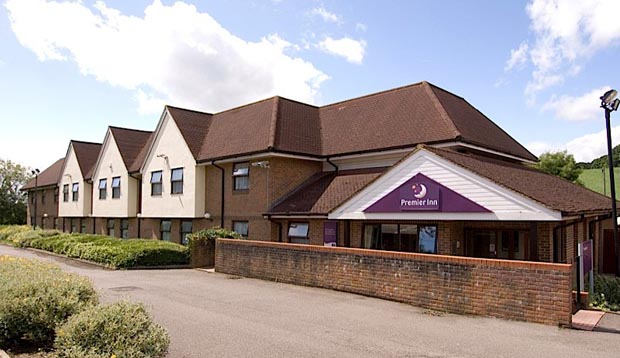 Exterior of Premier Inn Dunstable South A5