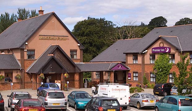 Exterior of Premier Inn Hotel Dundee Monifieth