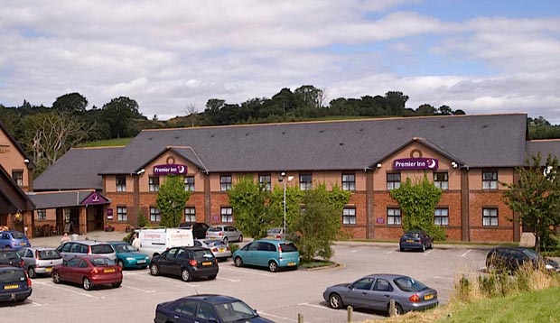 Exterior of Premier Inn Dundee Monifieth