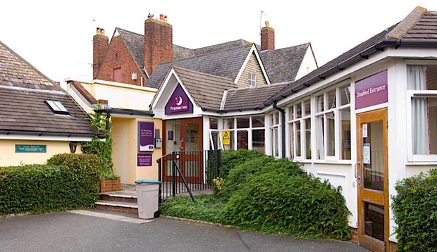 Exterior of Premier Inn Exeter (Countess Wear)