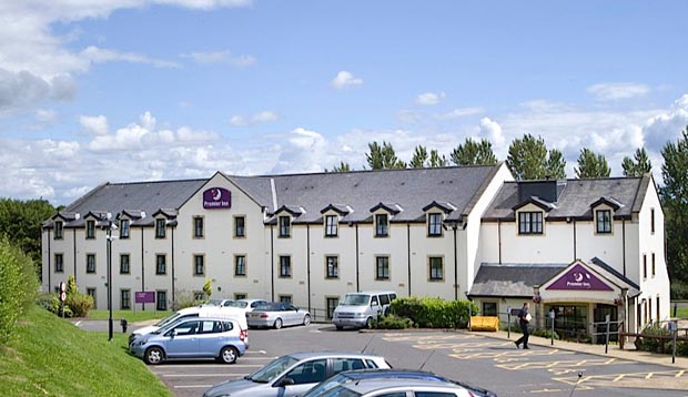 Exterior at Premier Inn Glasgow (Milngavie) showing car park