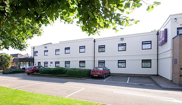 Exterior at Premier Inn Gloucester (Longford)