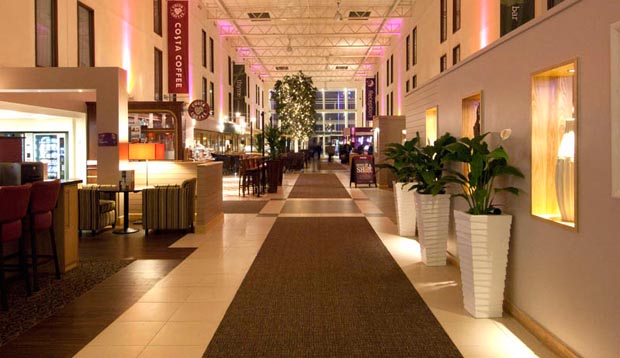 Lobby at Premier Inn London Heathrow Airport (Bath Road)