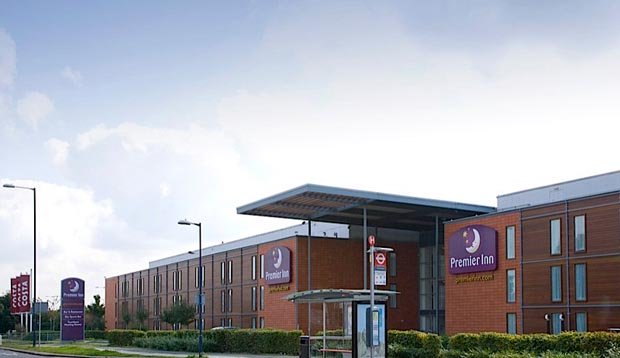 Exterior of Premier Inn London Heathrow Airport (Bath Road)