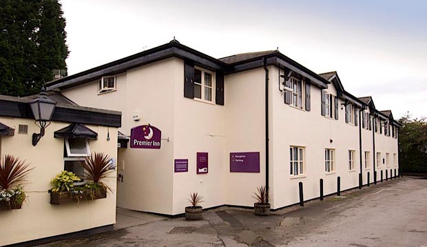 Exterior at Premier Inn Knutsford (Mere)